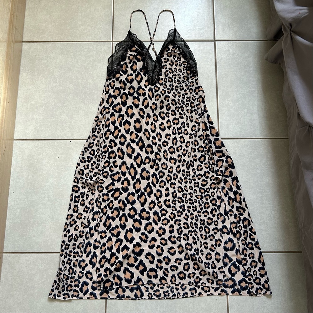 Victoria's Secret Very Sexy leopard print chemise slip dress - Picture 2 of 9